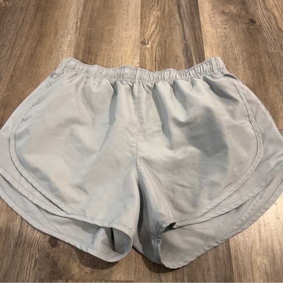 Nike Tempo
Women's Brief-Lined Running Shorts size L - Picture 8 of 8